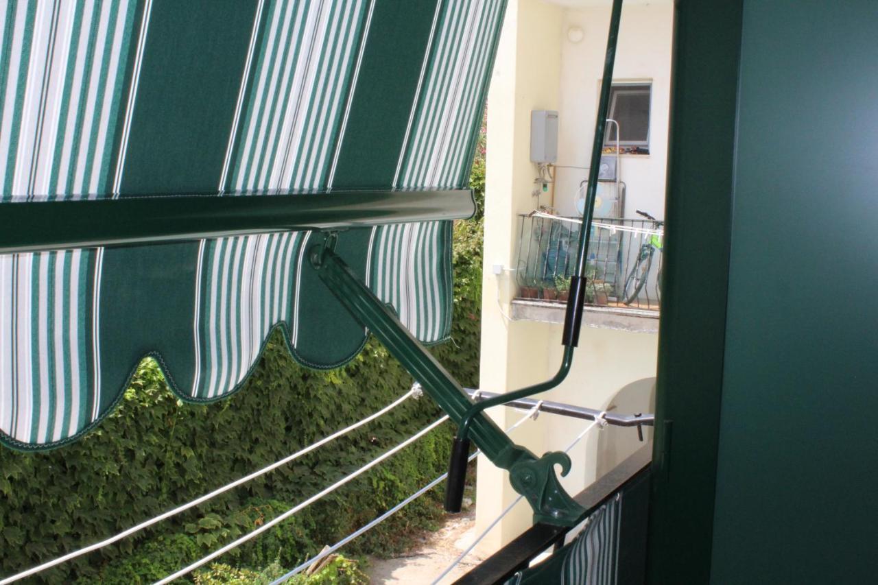 La Casa Ridente : Ischia Porto Exterior foto